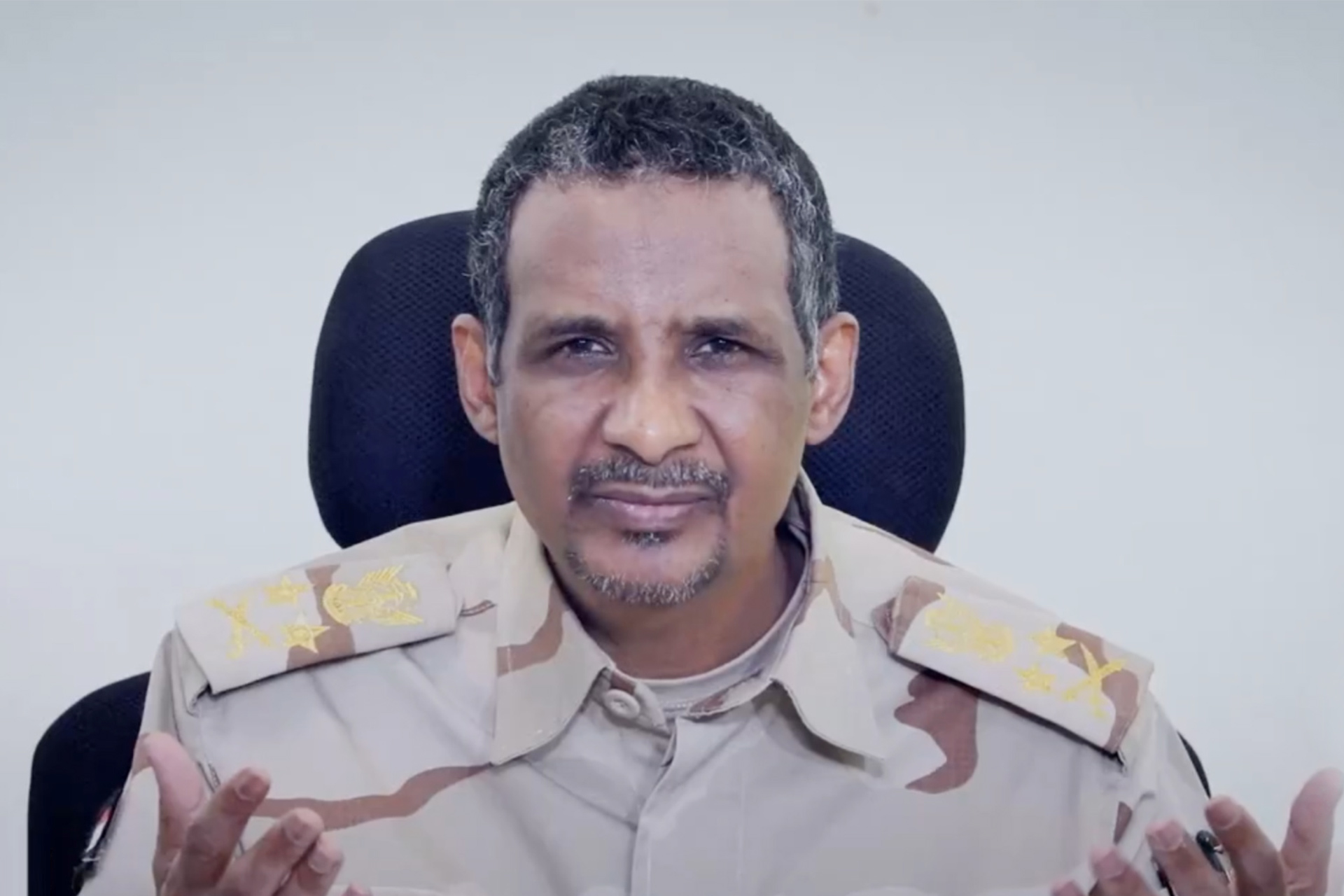 حميدتي يقر بانسحاب قواته من الخرطوم والبرهان يستبعد التفاوض