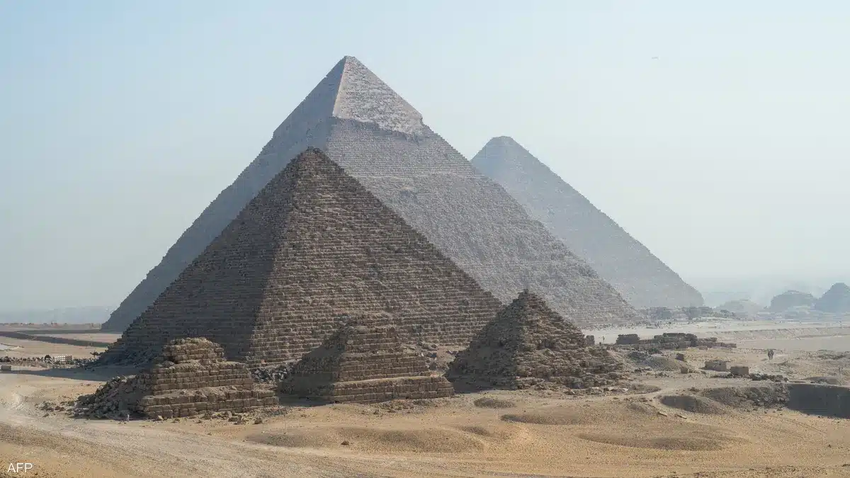 اكتشاف “مدينة شاسعة” تحت أهرامات الجيزة يهز العالم.. ما الحقيقة؟
