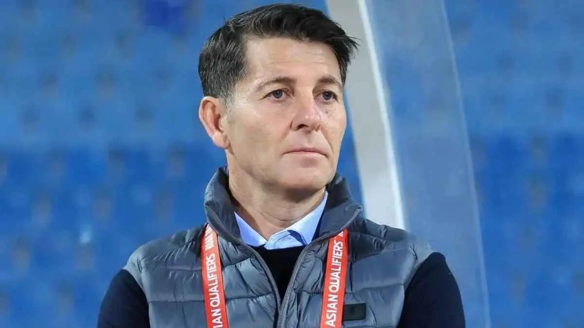 مرشحان عربيان لخلافة كاساس في تدريب منتخب العراق