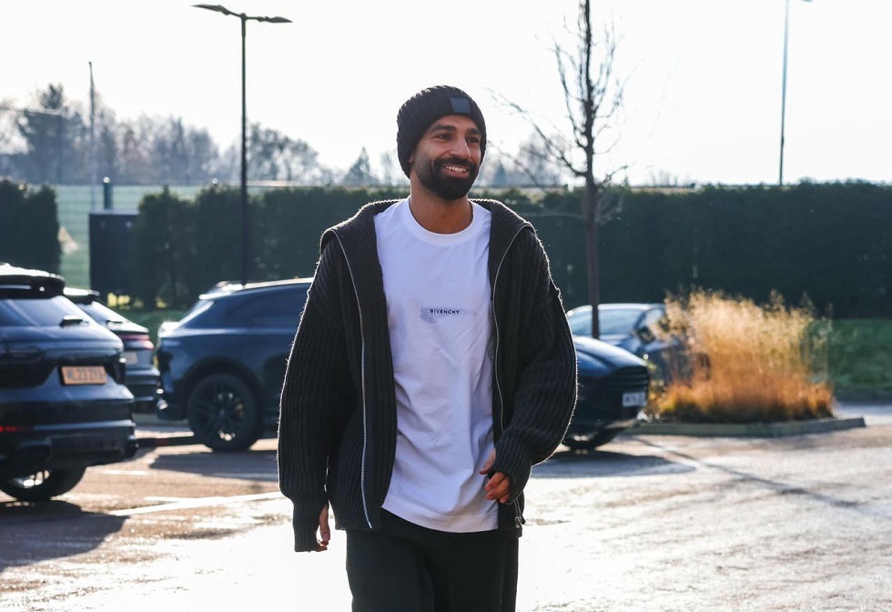 شاهد.. محمد صلاح يفاجئ فتيات ليفربول