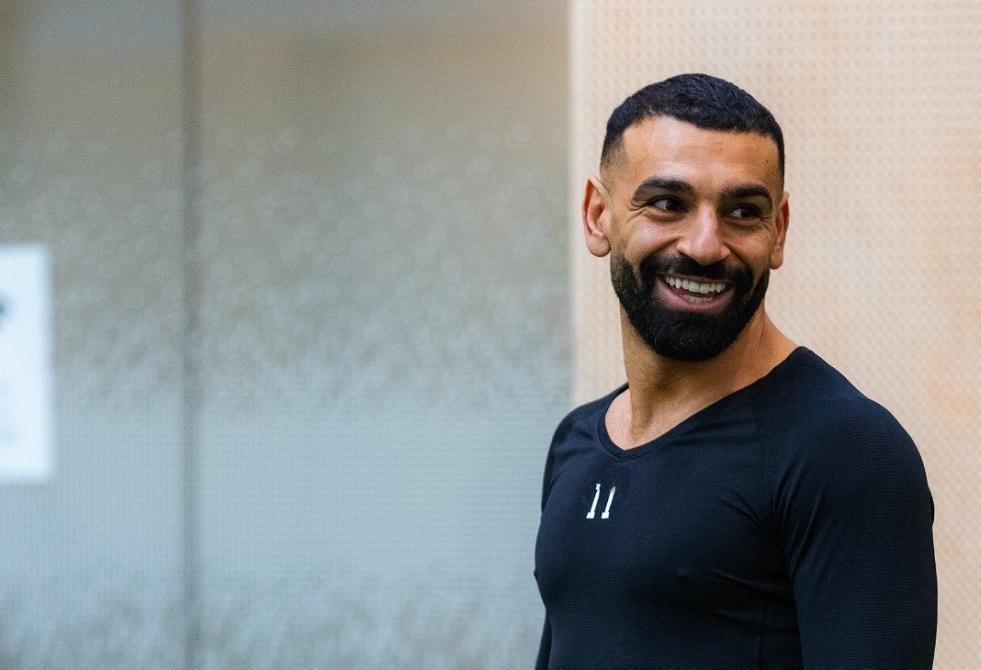 محمد صلاح ينشر مقطع فيديو مثير للجدل عبر خاصية "الستوري"