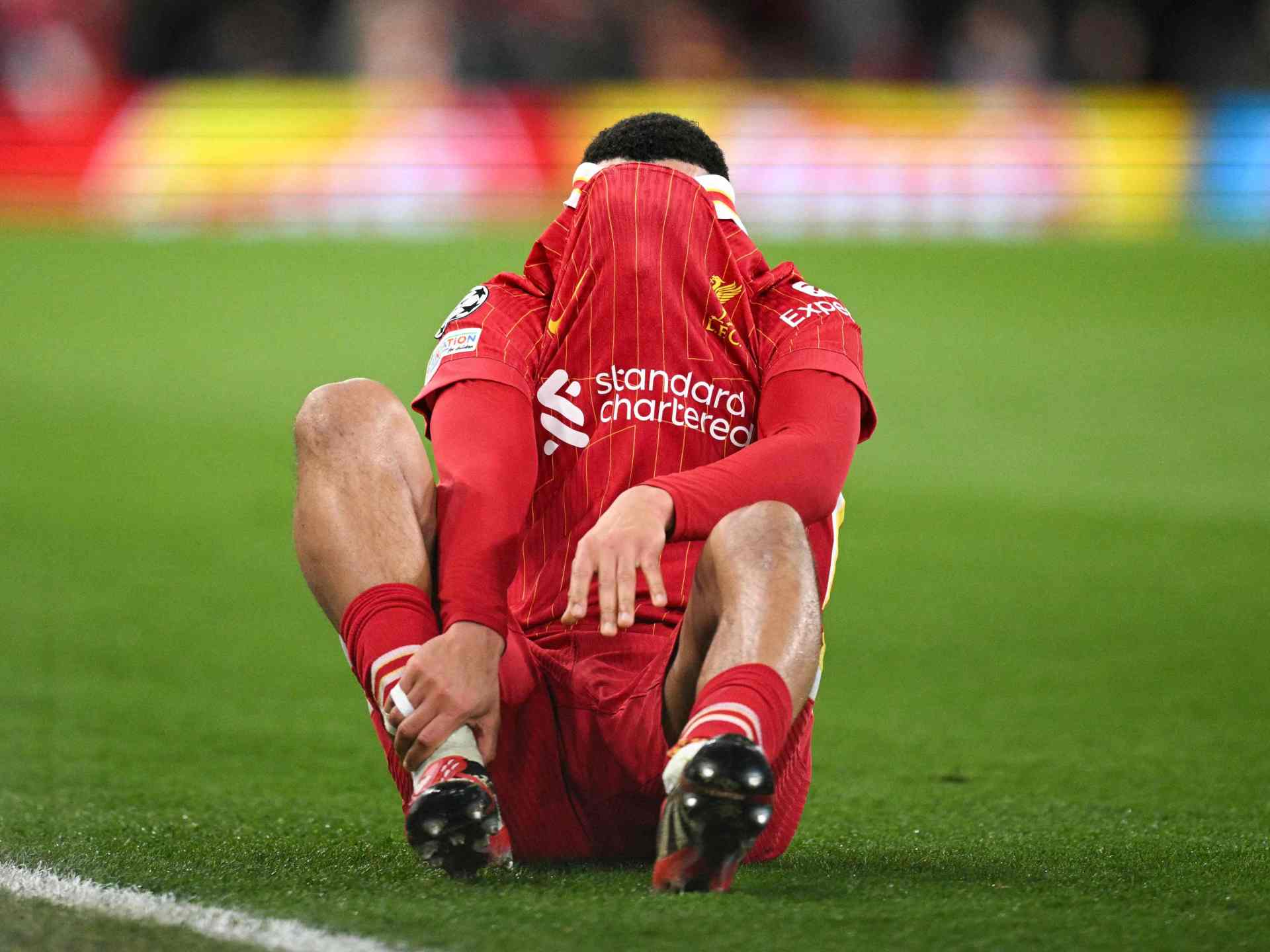 ألكسندر أرنولد ظهير ليفربول قاب قوسين من ريال مدريد