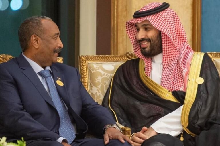 البرهان يتناول إفطار رمضان مع ولي العهد السعودي