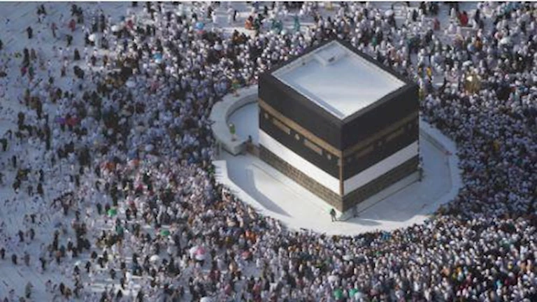 مع اقتراب الحج.. كيف تحمي نفسك من عدوى زحام الحجاج؟