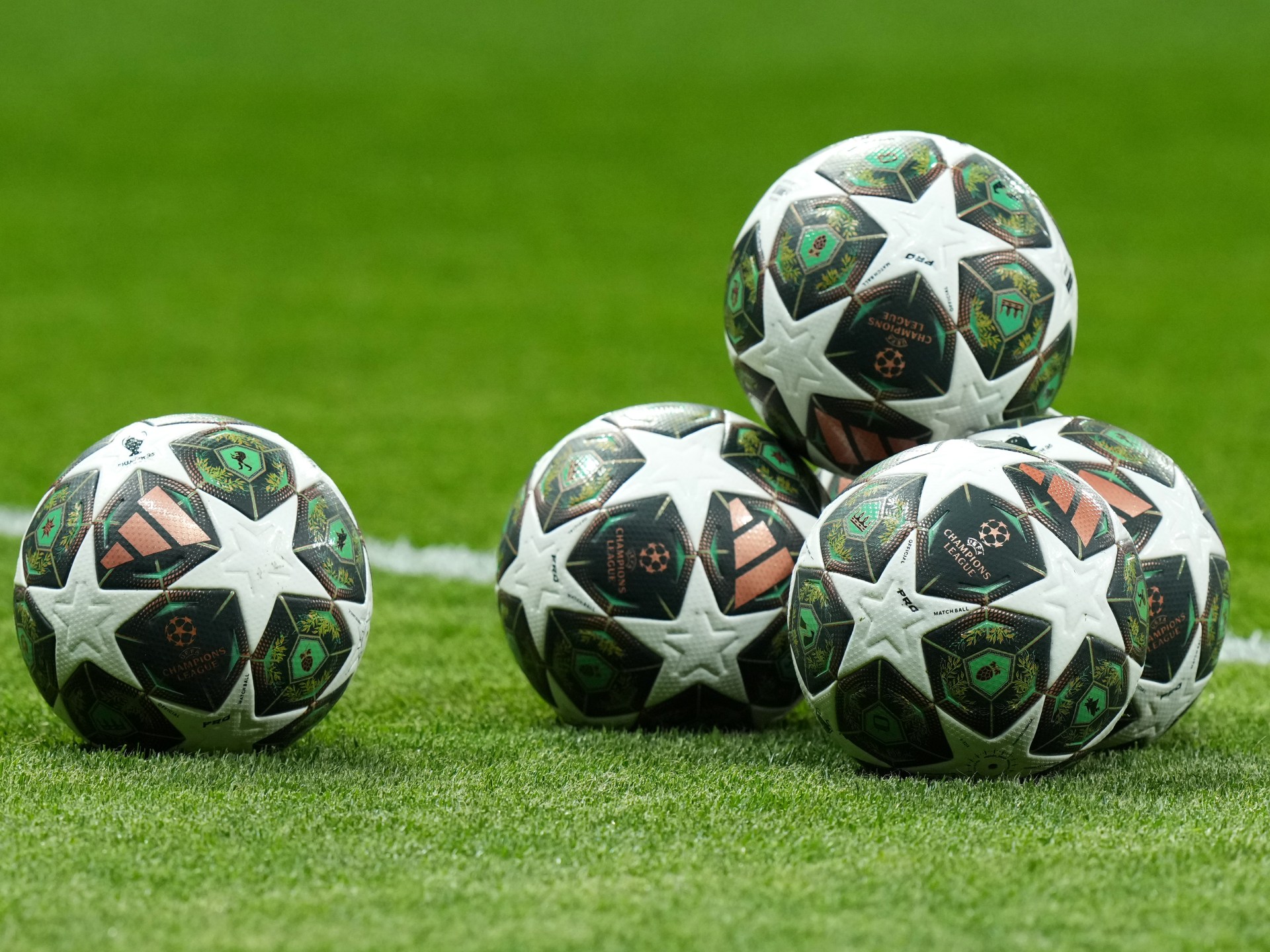 ريال مدريد ضيفا على أرسنال ومواجهة ثأرية بين بايرن وإنتر بدوري الأبطال