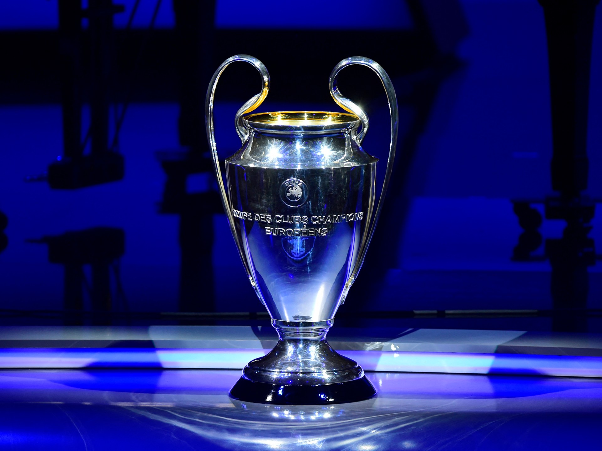 الذكاء الاصطناعي يصدم برشلونة ويتوقع الفائز بدوري الأبطال