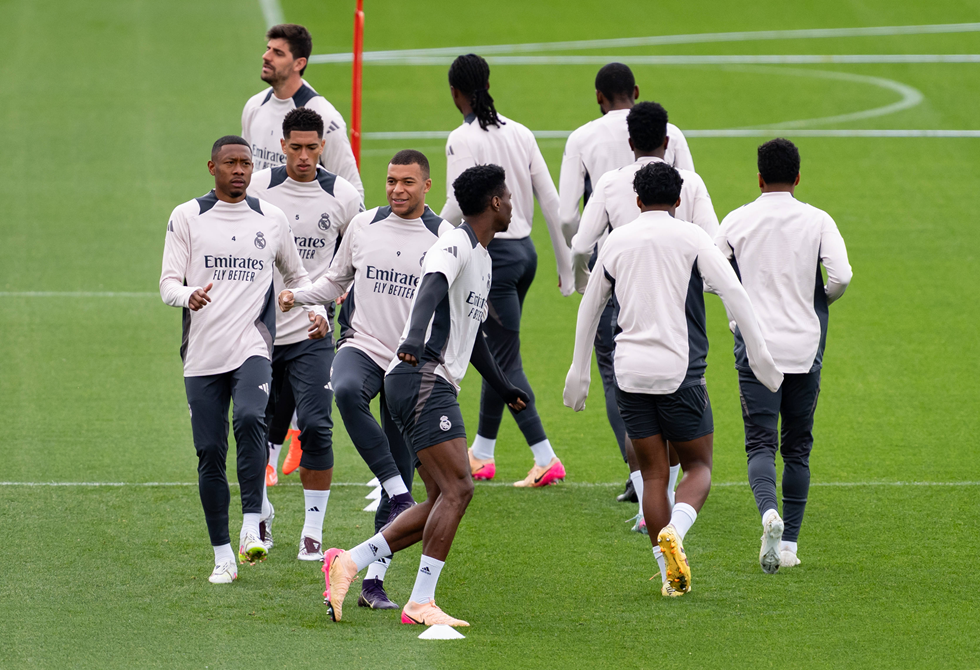 رسالة أخيرة للاعبي ريال مدريد قبل معركة أرسنال! (فيديو)