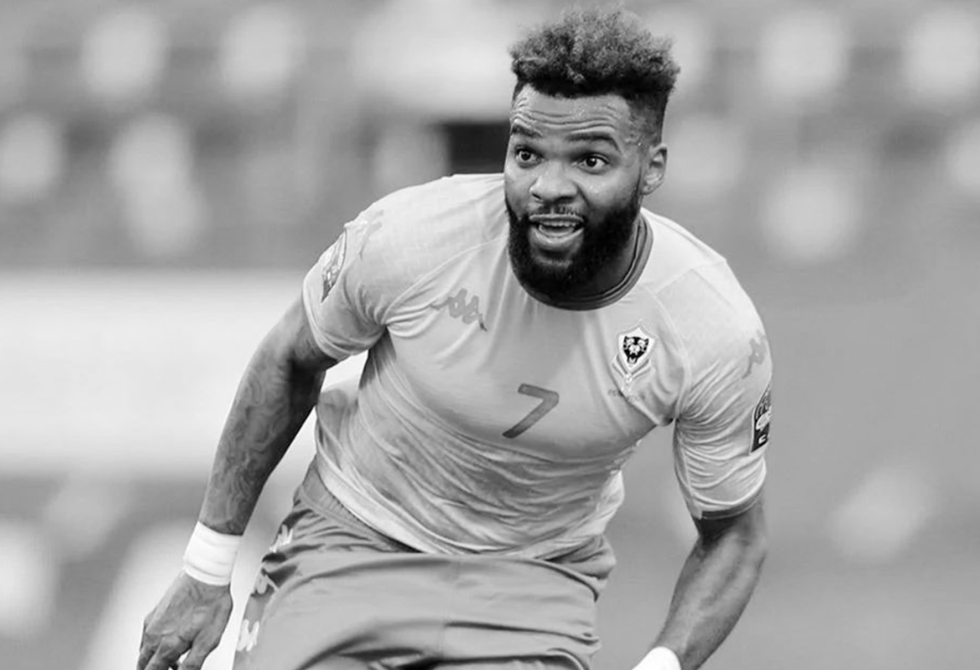 وفاة لاعب الشباب السعودي السابق آرون بوبيندزا في حادث مأساوي بالصين