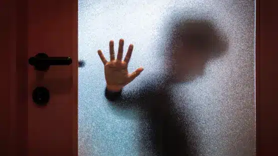 هتـ.ـك عرض طفل دمنهور يثير غضب المصريين.. وحكم صادم على المسن المتهم
