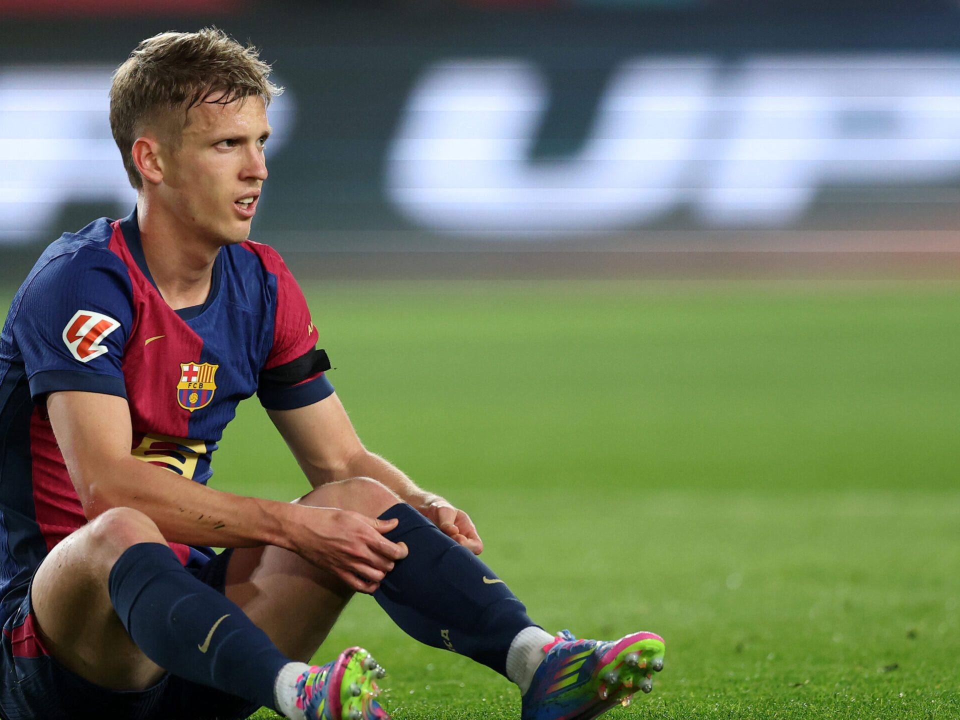 داني أولمو لاعب زجاجي جديد في برشلونة