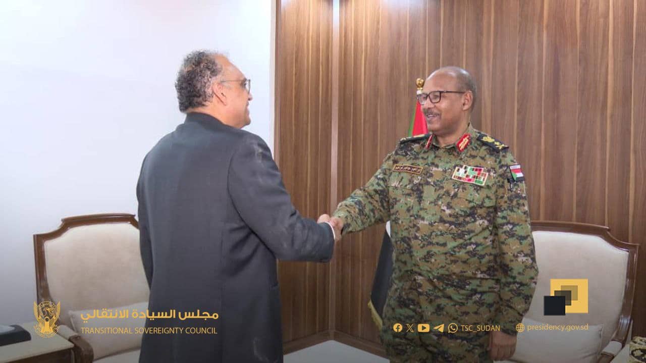 جابر يناقش مع مسؤول هولندي ما يدور في العاصمة البريطانية