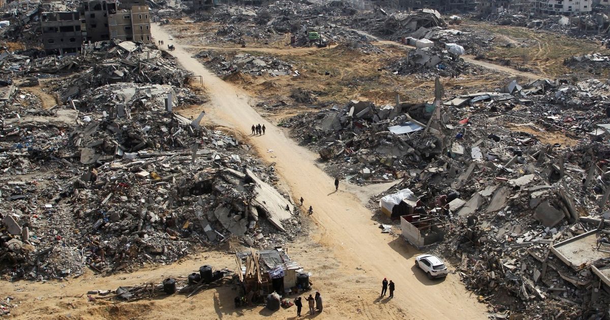الجيش الإسرائيلي يعلن اكتمال "تطويق" رفح وفصلها عن خان يونس بجنوب غزة