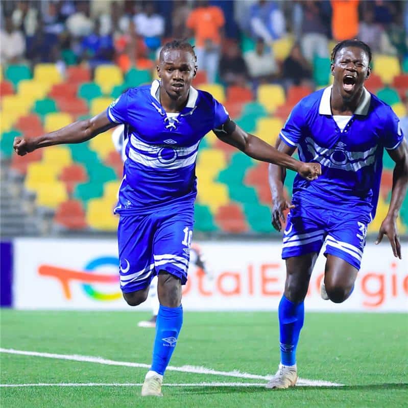 الهلال يقتنص تعادلًا صعبًا أمام لكصر