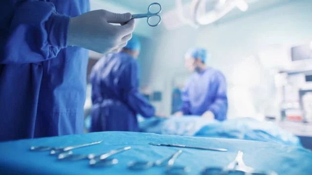 الجزيرة تسجل أول عملية ناجحة لفصل توأم سيامي