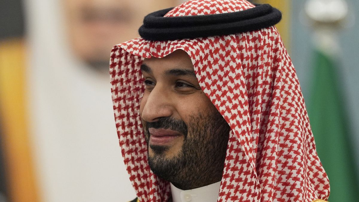 بن سلمان يطلق شركة "هيوماين" للذكاء الاصطناعي قبيل وصول الرئيس الأمريكي دونالد ترامب إلى الرياض، أعلن ولي العهد السعودي الأمير محمد بن سلمان عن إطلاق شركة "هيوماين" للذكاء الاصطناعي.اقرأ المقال كاملا