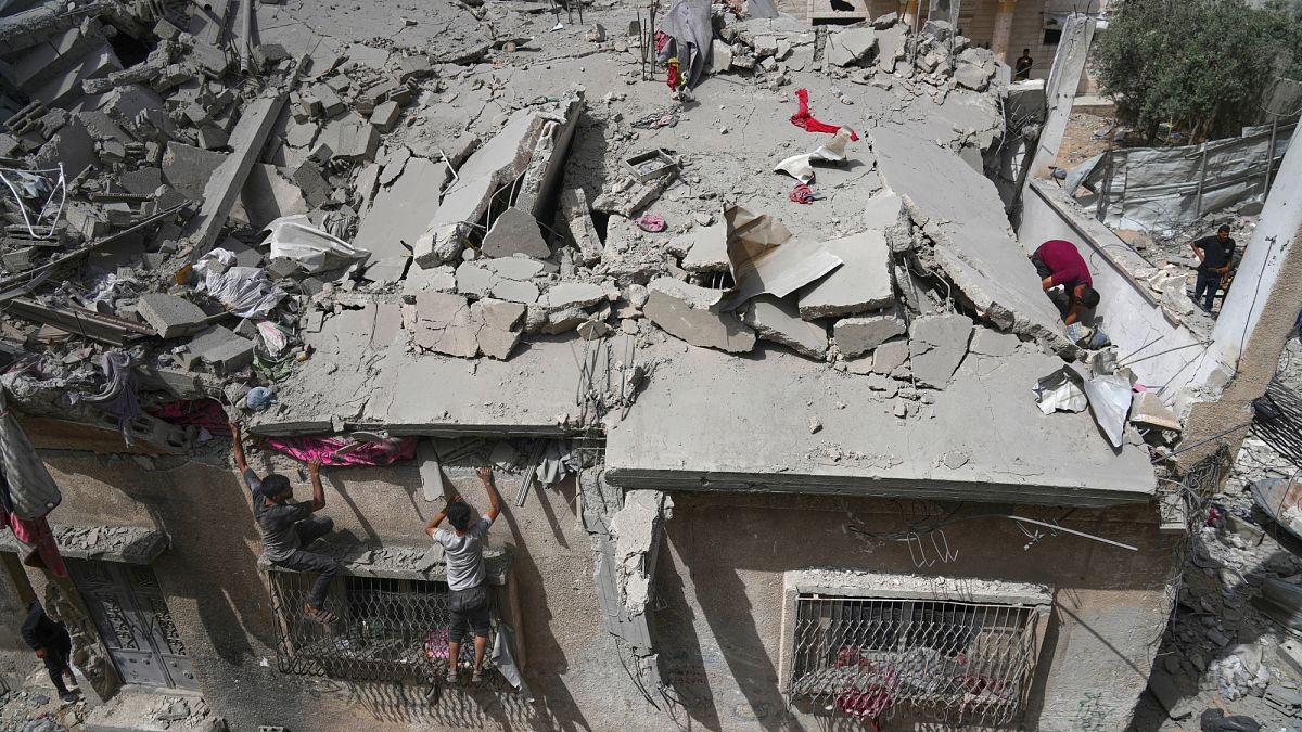 سرايا القدس: فخخنا منزلا في خان يونس تحصن فيه جنود إسرائيليون وأوقعناهم قتلى وجرحىسرايا القدس تعلن عن تفخيخ منزل في خان يونس تحصن فيه جنود إسرائيليون ما أسفر عن سقوط قتلى وجرحىاقرأ المقال كاملا