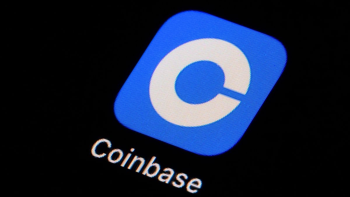 "كوين بايس": قراصنة الإنترنت سرقوا بيانات العملاء وطالبوا بـ20 مليون دولار.. لن ندفع الشركة تعهّدت بتعويض جميع العملاء الذين تعرضوا للاحتيال نتيجة خرق البيانات.اقرأ المقال كاملا