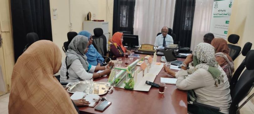 بحث ترتيبات انطلاق الحملة المتكاملة للتغطية بخدمات التغذية بالقضارف