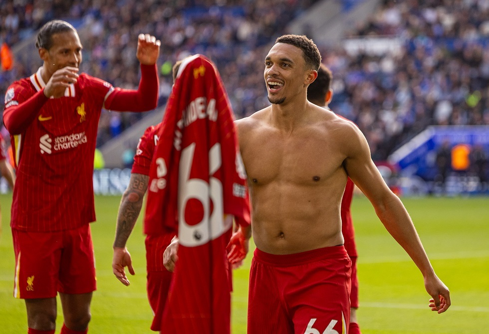 مدرب ليفربول يعلق على رحيل أرنولد