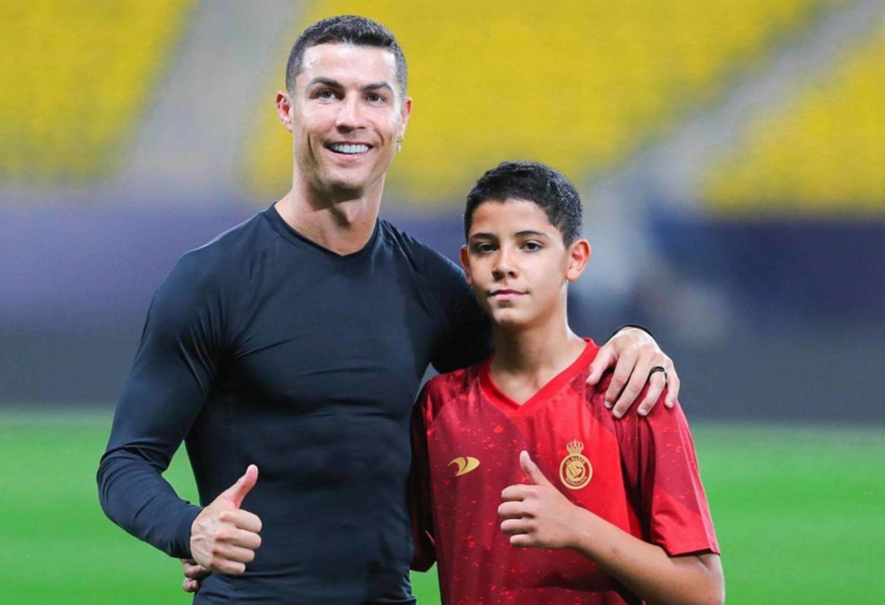 رونالدو جونيور يحظى باهتمام 16 فريقا.. وريال مدريد يتجاهل نجل هدافه التاريخي