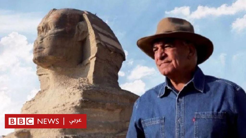 جدل كبير بعد ظهور زاهي حواس مع جو روغان في حلقة وصفها المذيع الأمريكي بـ "الأسوأ"