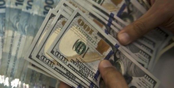 فضيحة تهز مطار بورتسودان.. ضبط مسافر يخفي 60 ألف دولار داخل جسده