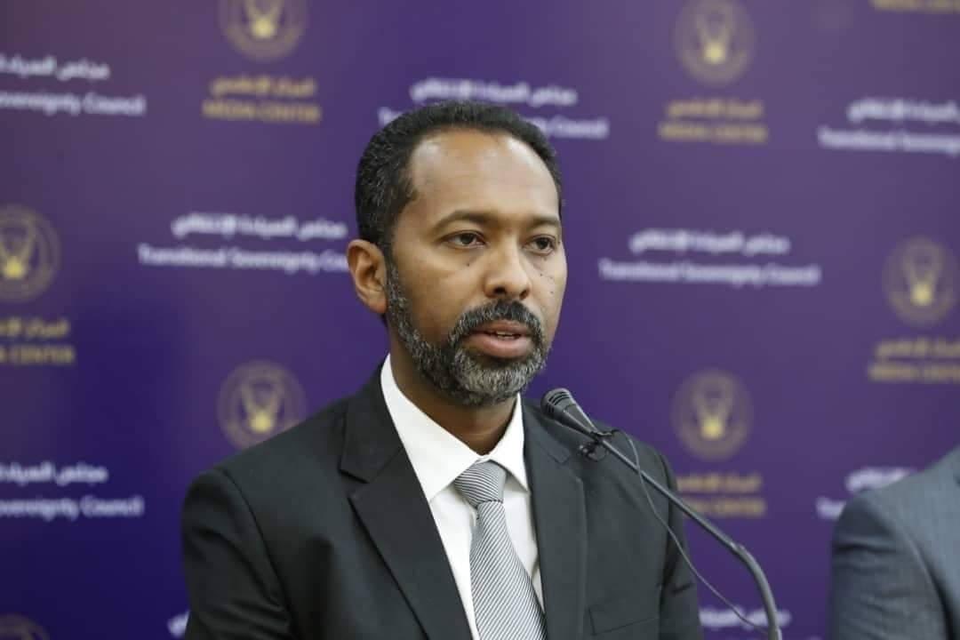 خالد سلك يحذر: الحرب تهدد بتمزيق السودان بالكامل
