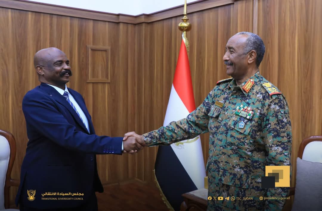 البرهان يستقبل والي الشمالية الجديد في أول لقاء رسمي