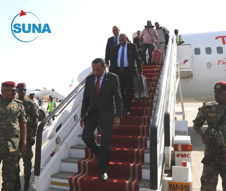 السودان يستقبل رئيس وزرائه الجديد 