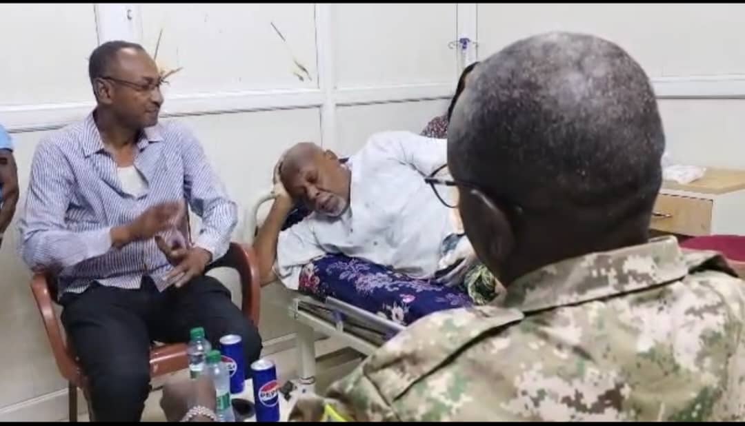 والي الخرطوم يتفقد الهرم الرياضي الرشيد بدوي عبيد ويطمئن على صحته