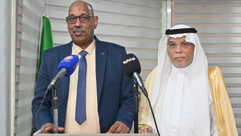 وزارة الصحة الاتحادية تدشن معينات مراكز غسيل الكلى المقدمة من الدعم السعودي عبر مركز الملك سلمان للإغاثة والأعمال الإنسانية