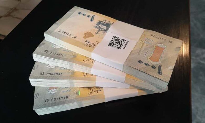 الدولار يقفز فوق 2700 جنيه.. انهيار متواصل للعملة وتحذيرات من كارثة قادمة
