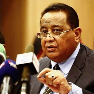 إستغلال إسم البروف غندور