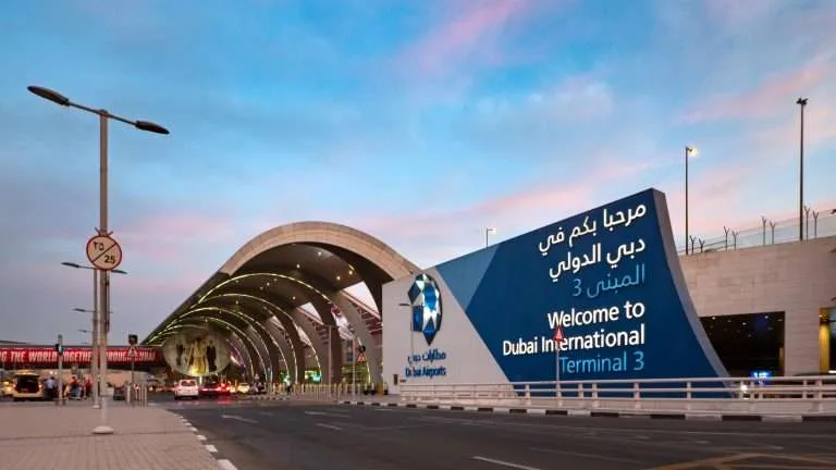 الخارجية السودانية: السلطات الإماراتية احتجزت دبلوماسيين سودانيين مبعدين بمطار دبي لمدة 8 ساعادت وحققت معهم