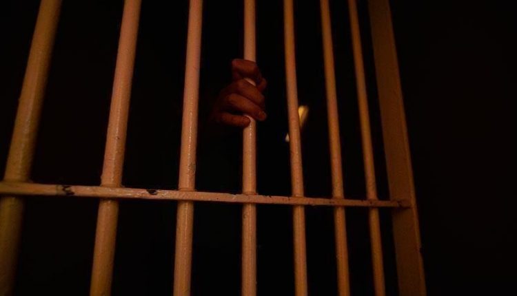 قيد الإقامة الجبرية..إسماعيل ماديور يواجه الاتهام الخطير