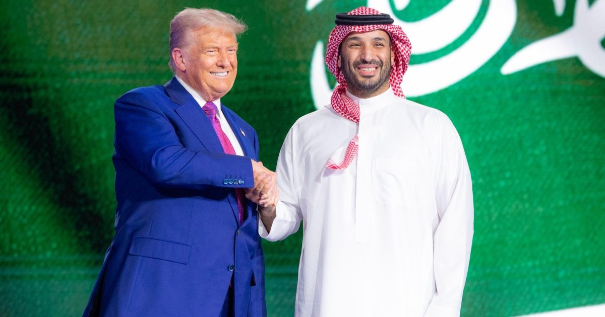 باتفاقيات "تاريخية وجوهرية".. ترمب يختتم أول أيام زيارته للسعودية