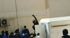 اعتقال الناشط «توباك» بمقر السفارة السودانية في ليبيا
