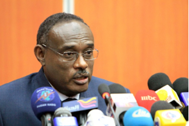 وزير خارجية السودان السابق للجزيرة نت: الحرب أصبحت إقليمية وتقسيم البلد غير وارد