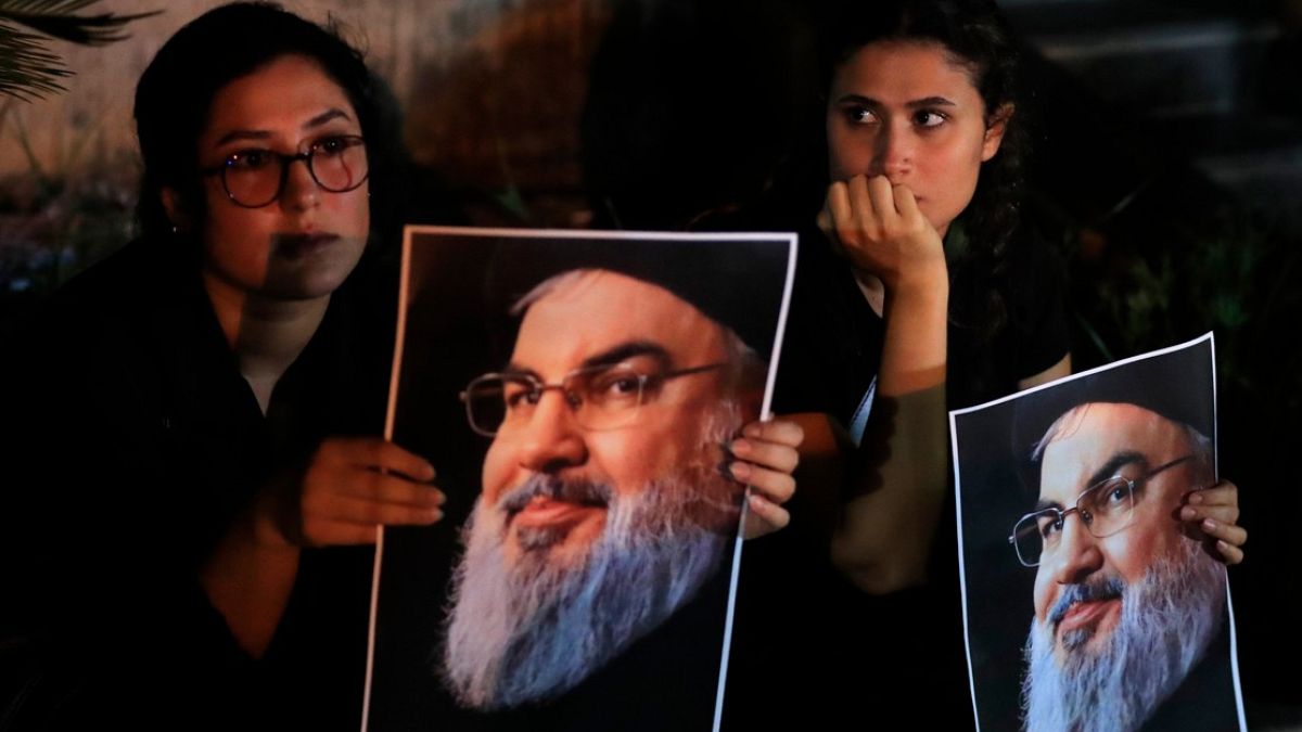 كيف أضعفت إسرائيل حلفاء إيران في الشرق الأوسط قبل الضربة الأخيرة؟مهّدت إسرائيل لهجومها الأخير على إيران عبر سلسلة تحركات عسكرية استباقية منذ خريف 2023، استهدفت من خلالها تقليص قدرات الحلفاء الإقليميين لطهران، لا سيما حزب الله وحماس والحوثيين.اقرأ المقال كاملا