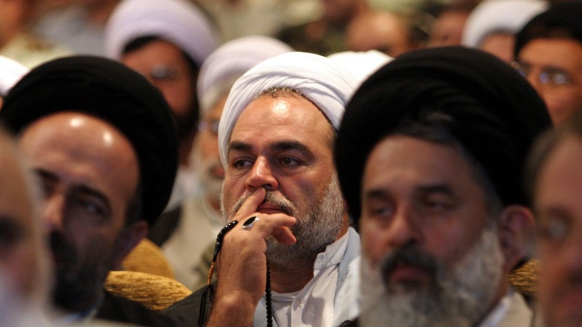 إيران تنتقد المقترح الأميركي: لا يحمل أي إشارة لرفع العقوباتانتقد رئيس البرلمان الإيراني، محمد باقر قاليباف، المقترح الأميركي في المفاوضات غير المباشرة، مؤكدًا أنه لا يتضمن أي إشارة لرفع العقوبات.اقرأ المقال كاملا