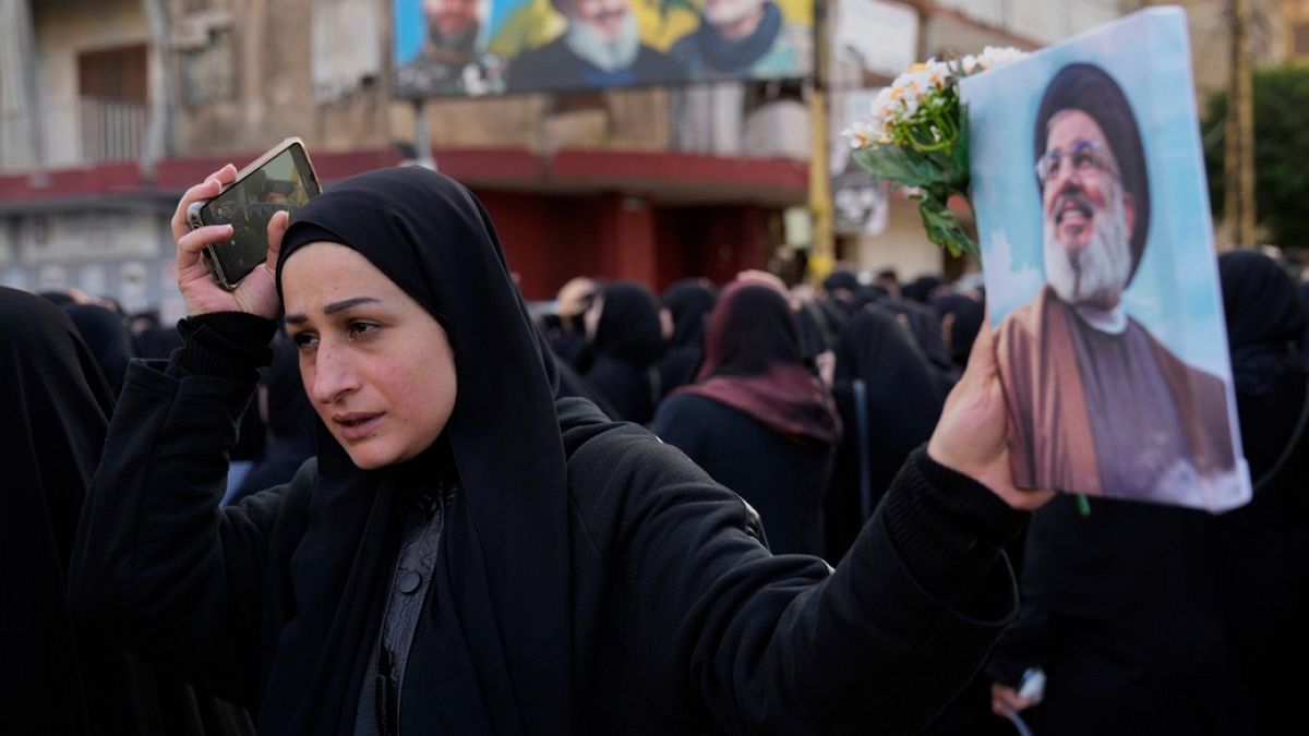 جنوب لبنان تحت النار الإسرائيلية مجدداً: قتيل وجريح في غارات مستمرّةشهد جنوب لبنان اليوم غارات إسرائيلية جديدة أسفرت عن مقتل شخص وإصابة آخر، وسط تصاعد في التوتر رغم سريان إتفاق وقف إطلاق النار بين إسرائيل وحزب الله منذ تشرين الثاني 2024.اقرأ المقال كاملا