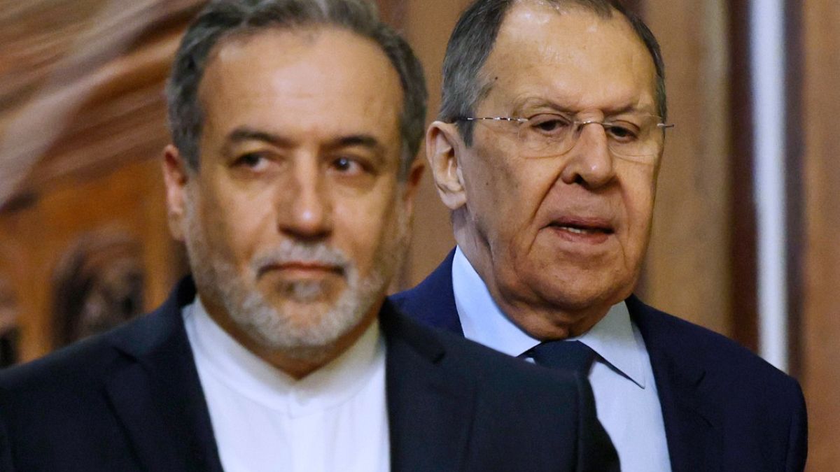 عاجل.
    اجتماع الوكالة الذرية.. إيران تُحذّر من "خطأ استراتيجي" أوروبي وتهدّد بالردّ حذّرت إيران الدول الأوروبية من ارتكاب "خطأ استراتيجي" في اجتماع مجلس محافظي الوكالة الدولية للطاقة الذرية، ملوّحة بردّ قوي إذا ما تم تقديم قرار ضدها، كما ألمحت مصادر دبلوماسية.اقرأ المقال كاملا