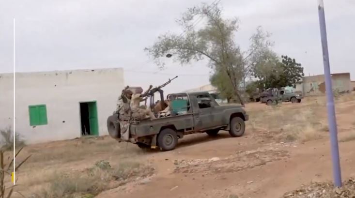 الجيش: الدعم السريع تحتجز نحو 35 من الأشخاص غرب الفاشر