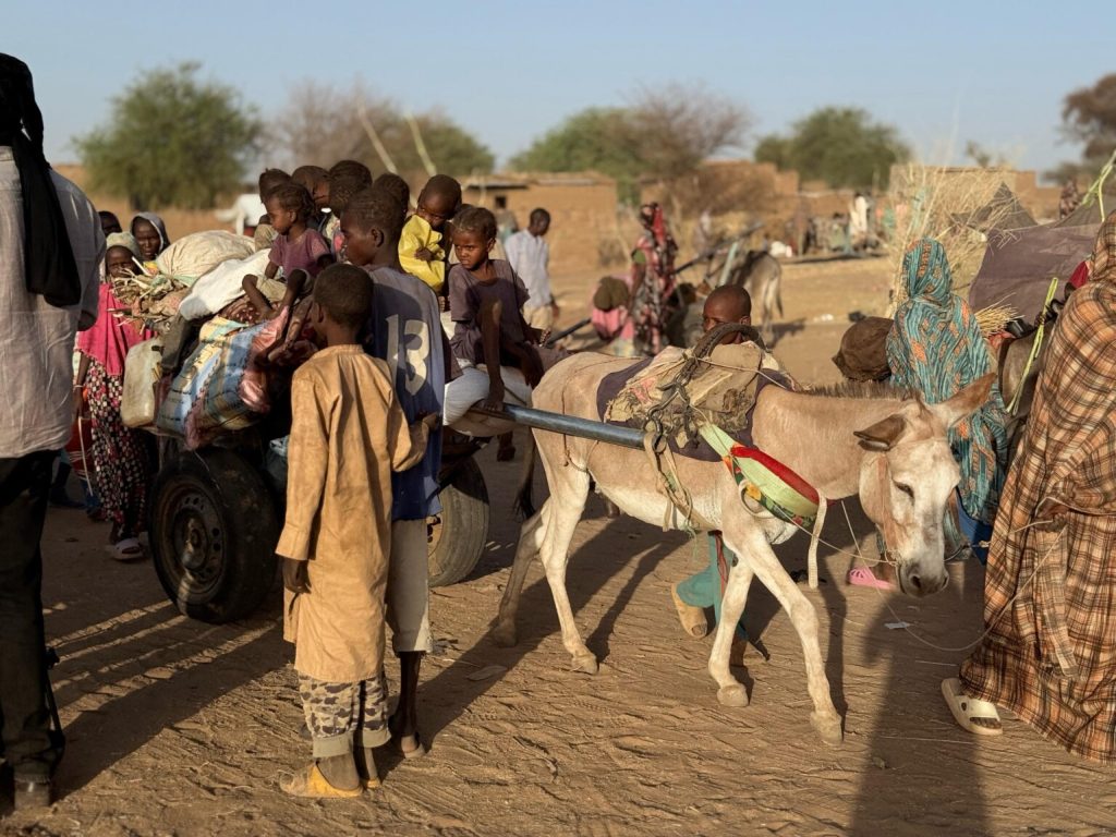 ارتفاع عدد النازحين من مدينة الفاشر والمناطق المجاورة مع تفاقم الأزمة الإنسانية