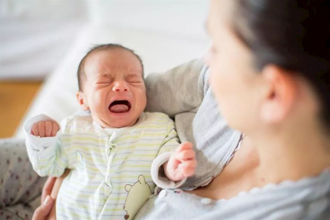 كيفية التعرف على علامات الجوع لدى طفلك