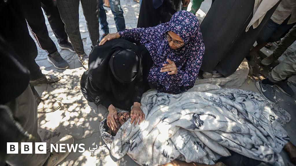 مقتل 70 فلسطينياً في قصف إسرائيلي على قطاع غزة، واشتباكات في الضفة الغربية المحتلة، ومنع مُصلين في القدس