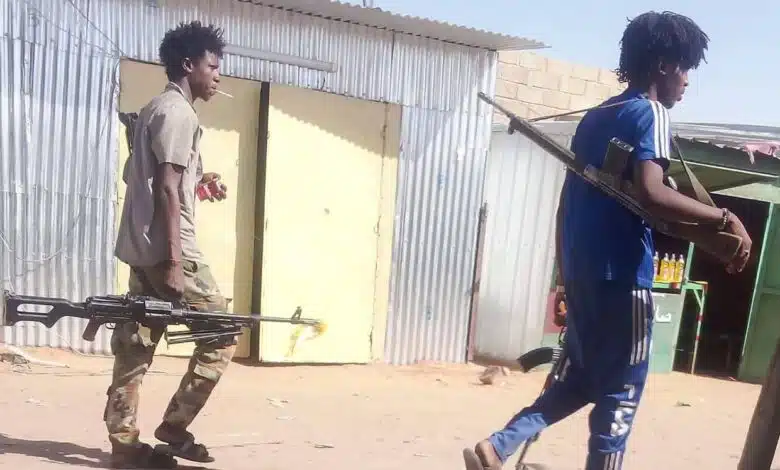 الرعب يجتاح سوق الجنينة بنيالا.. بعد انتشار المسلحين