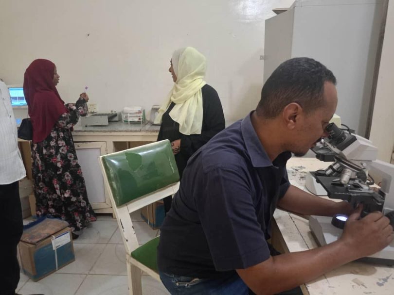 التأمين الصحي يطمئن على إستقرار الخدمة بمدني