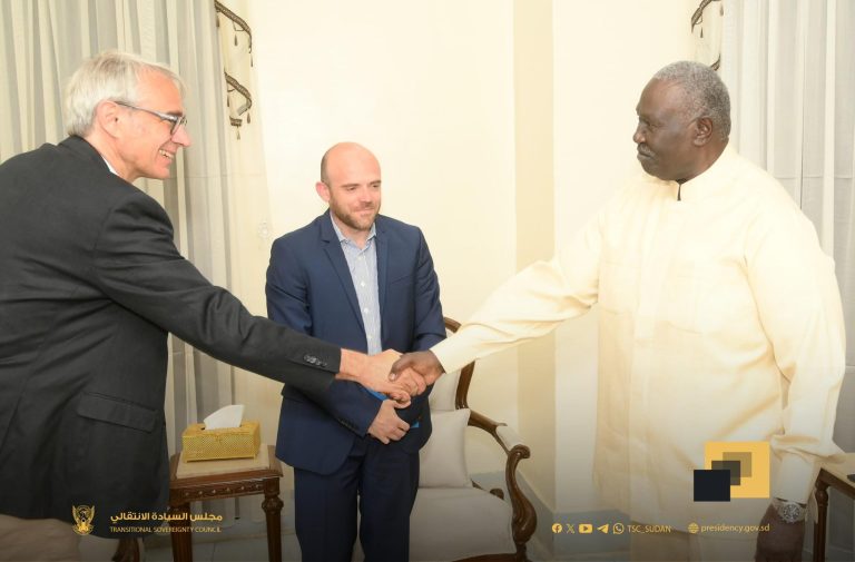 مدير منظمة بروميديشن يطلع عقار على خطة عملهم بالسودان