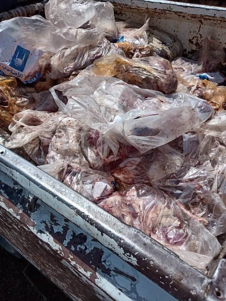 فضيحة بالقضارف.. حكومة الولاية توزع لحوم فاسدة على المواطنين
